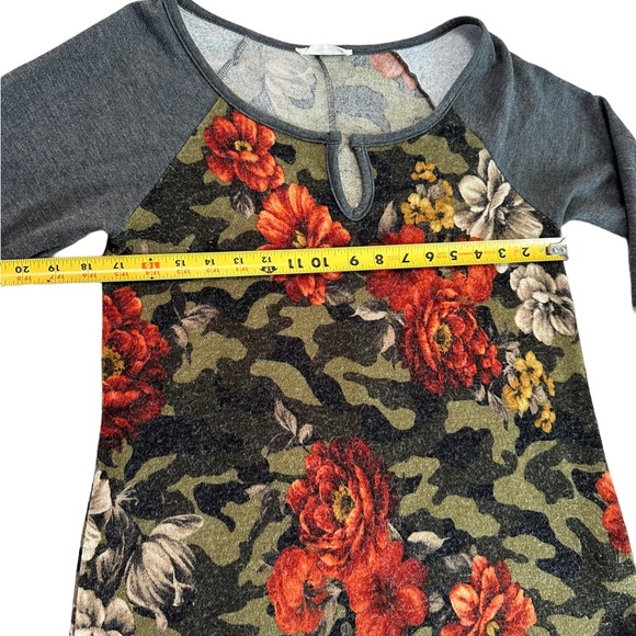A.gain Floral Long Sleeve Top Size Medium - Picture 11 of 17